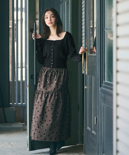 coca(coca)(コカ)の「スクエアネック ハイゲージニットカーディガン(カーディガン/ボレロ・レディース・ブラック/チャコール/アイボリー/ブラウン・M/L/S)」の19枚目の写真