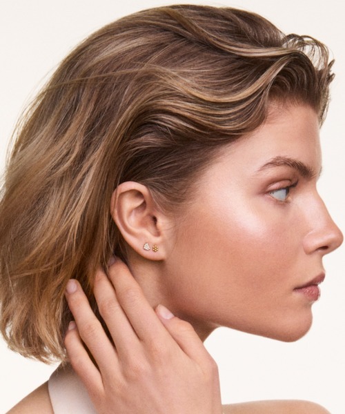 Daniel Wellington(ダニエルウェリントン)の「Crystal Heart Stud Earring レーディスピアス ローズゴールド/シルバー/ゴールド 片耳用(ピアス(片耳用)・レディース・ピンクゴールド/イエローゴールド/シルバー・ONE SIZE)」の12枚目の写真