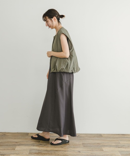 ITEMS URBANRESEARCH（アイテムズ アーバンリサーチ）の「ナイロンコクーンベスト（ベスト・レディース・ブラック/カーキ・FREE）」の6枚目の写真