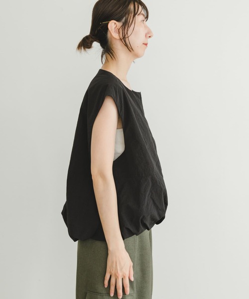 ITEMS URBANRESEARCH（アイテムズ アーバンリサーチ）の「ナイロンコクーンベスト（ベスト・レディース・ブラック/カーキ・FREE）」の22枚目の写真