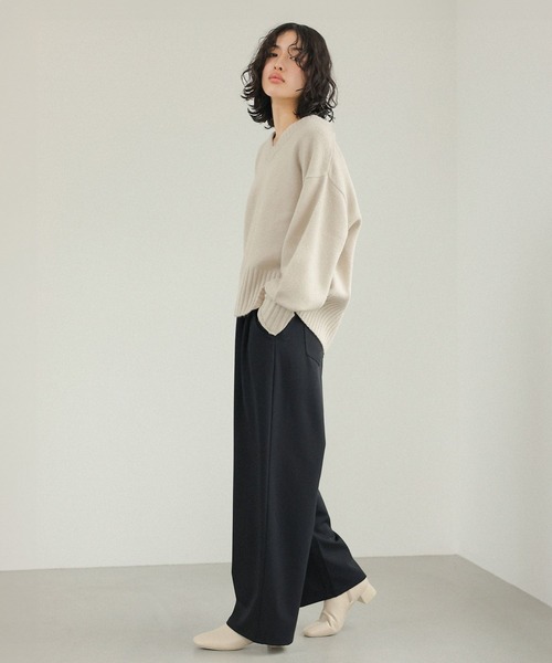 LEPSIM(レプシィム)の「5ゲージアンゴラMIXーVネック 130134(ニット/セーター・レディース・ライトピンク/オフホワイト/杢グレー/ダークブラウン/ライトパープル・FREE)」の18枚目の写真