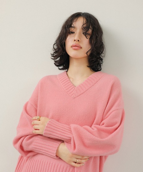 セール】5ゲージアンゴラMIXｰVネック 130134（ニット/セーター