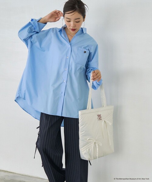 PUBLUX（パブリュクス）の「The Met × PUBLUX/パブリュクス The Metギャザーリボントートバッグ　限定展開（ショルダーバッグ・レディース・オフホワイト/シルバー/ブラック・ONE SIZE）」の21枚目の写真