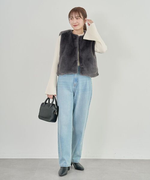 Green　Parks（グリーンパークス）の「ハイウエストストレートデニムパンツ（デニムパンツ・レディース・インディゴブルー/ライトインディゴブルー・FREE）」の22枚目の写真