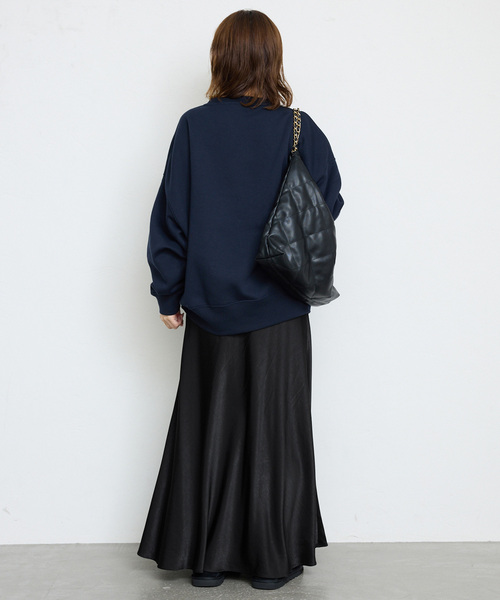 SLOBE IENA（スローブイエナ）の「グロッシーサテンフレアスカート（スカート・レディース・ベージュ/ブラック/チャコールグレー・FREE）」の7枚目の写真