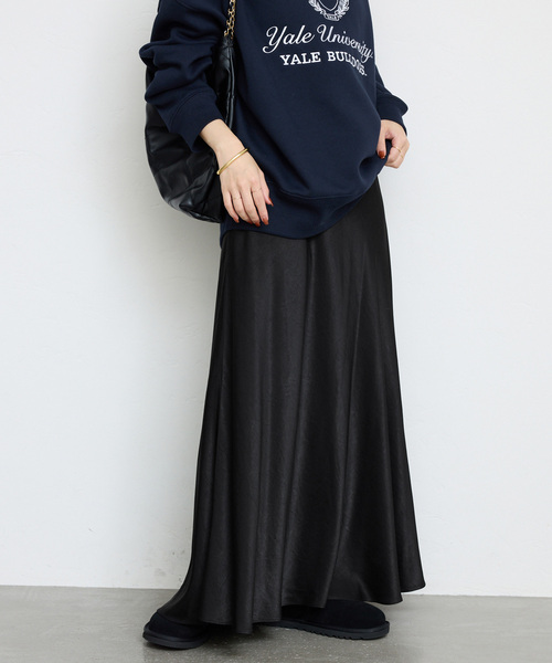 SLOBE IENA（スローブイエナ）の「グロッシーサテンフレアスカート（スカート・レディース・ベージュ/ブラック/チャコールグレー・FREE）」の8枚目の写真