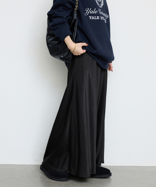 SLOBE IENA（スローブイエナ）の「グロッシーサテンフレアスカート（スカート・レディース・ベージュ/ブラック/チャコールグレー・FREE）」の10枚目の写真