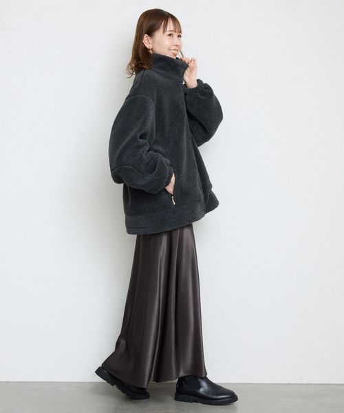 SLOBE IENA（スローブイエナ）の「グロッシーサテンフレアスカート（スカート・レディース・ベージュ/ブラック/チャコールグレー・FREE）」の13枚目の写真