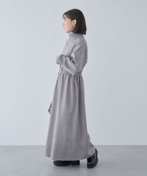 ELENCARE DUE（エレンカーレデュエ）の「・ELENCARE DUEスエードポンチドロストワンピ（ワンピース・レディース・チャコールグレー/グレイッシュベージュ/アイボリー/ライトグレー・FREE）」の13枚目の写真