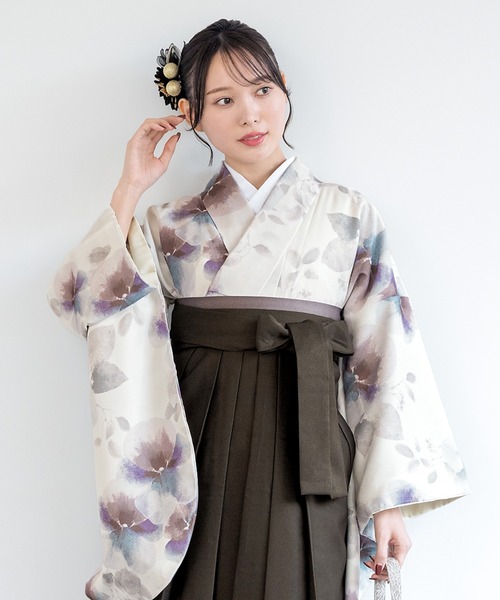 SOUBIEN(ソウビエン)の「floroレディース袴4点セット (着物・襦袢・下帯・袴)(着物・レディース・ベージュ系2/ベージュ系/ホワイト系/ピンク系/ベージュ系3/グレー系/ピンク系4/ピンク系3/ピンク系2/ピンク系1/ベージュ系1/ベージュ系4・SS/LL/L/M/S)」の4枚目の写真