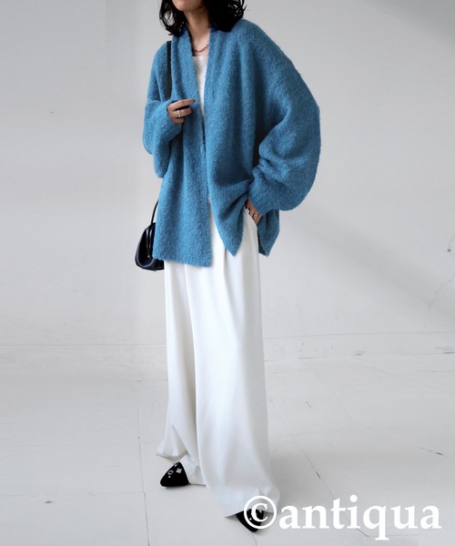 antiqua(アンティカ)の「ブークレニットカーディガン(ニット/セーター・レディース・ブルー/ベージュ/ブラック・ONESIZE)」の12枚目の写真