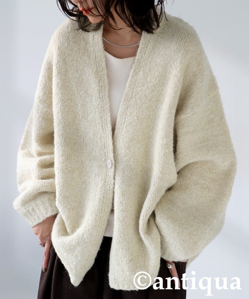 antiqua(アンティカ)の「ブークレニットカーディガン(ニット/セーター・レディース・ブルー/ベージュ/ブラック・ONESIZE)」の8枚目の写真