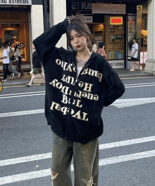 Ressaca(レサーカ)の「オーバーサイズレタリングロゴシャギーニットジップアップパーカー(ニット/セーター・レディース・ブラック/グレー・M/L/XXL/XL)」の5枚目の写真