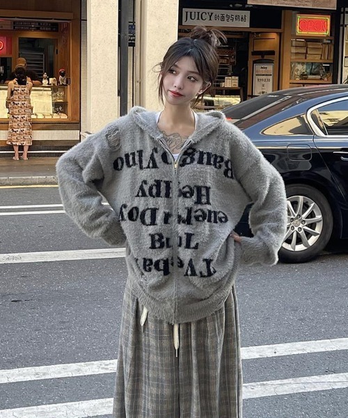 Ressaca(レサーカ)の「オーバーサイズレタリングロゴシャギーニットジップアップパーカー(ニット/セーター・レディース・ブラック/グレー・M/L/XXL/XL)」の7枚目の写真