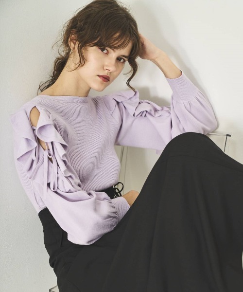 AND COUTURE(アンドクチュール)の「袖フリルニット(ニット/セーター・レディース・アイボリー/ピンク/ブラック/ラベンダー・FREE)」の1枚目の写真