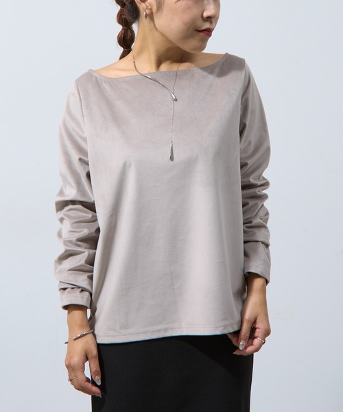 COLONY 2139（コロニートゥーワンスリーナイン）の「ベロアボートネック長袖トップス（Tシャツ/カットソー・レディース・ブラック/グレイッシュベージュ/オフホワイト/チャコールグレー/ブラウン・FREE）」の12枚目の写真