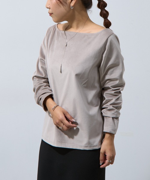 COLONY 2139（コロニートゥーワンスリーナイン）の「ベロアボートネック長袖トップス（Tシャツ/カットソー・レディース・ブラック/グレイッシュベージュ/オフホワイト/チャコールグレー/ブラウン・FREE）」の15枚目の写真