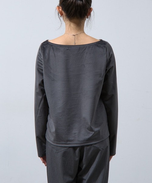 COLONY 2139（コロニートゥーワンスリーナイン）の「ベロアボートネック長袖トップス（Tシャツ/カットソー・レディース・ブラック/グレイッシュベージュ/オフホワイト/チャコールグレー/ブラウン・FREE）」の22枚目の写真