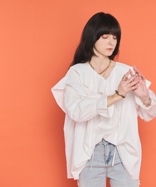 Shelly island(シェリーアイランド)の「ビックカラーフリルブラウス(シャツ/ブラウス・レディース・ホワイト/ブラック・FREE)」の13枚目の写真