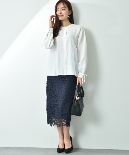 INTERPLANET（インタープラネット）の「バンドカラーパール釦袖口リボンチュール重ねブラウス（シャツ/ブラウス・レディース・オフホワイト/ブラック/サックスブルー・FREE）」の19枚目の写真