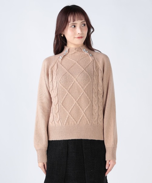 CECIL McBEE(セシルマクビー)の「フィルムヤーンケーブルプルオーバー(ニット/セーター・レディース・アイボリー/ブラック/グレー/ベージュ・MEDIUM)」の9枚目の写真