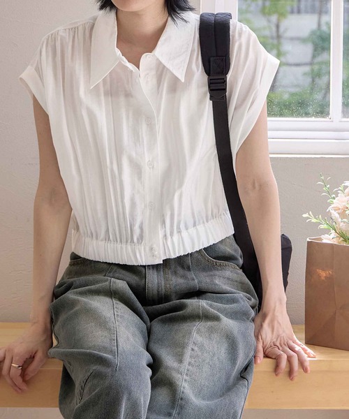 CHAN ME(チャンミ)の「裾ゴムショート丈シアーシャツ(シャツ/ブラウス・レディース・ブラック/ブルー/ホワイト・MEDIUM/LARGE/X-LARGE)」の2枚目の写真