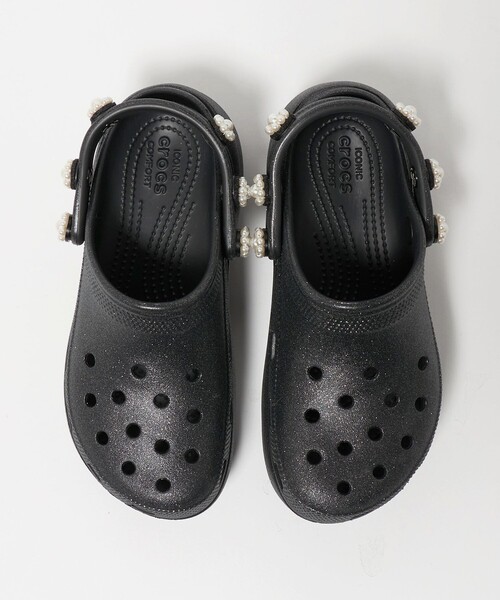 crocs(クロックス)の「【別注】<crocs>クラシック プラットフォーム グリッター サンダル(サンダル・レディース・ブラック・24cm/23cm/22cm)」の16枚目の写真