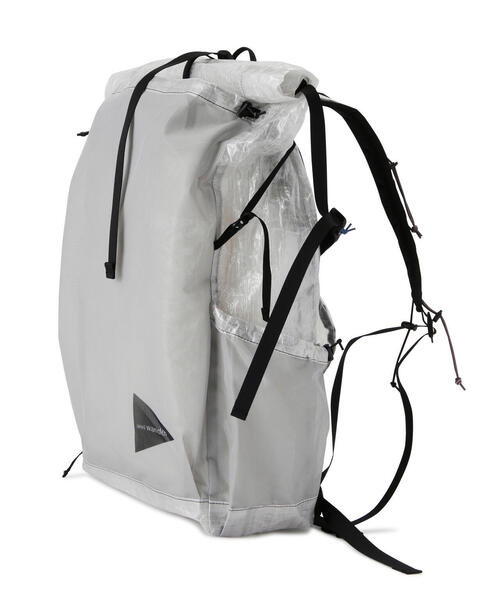 and wander(アンドワンダー)の「and wander/アンドワンダー UL backpack with Dyneema(バックパック/リュック・メンズ・ブラック/ホワイト系2・F)」の16枚目の写真