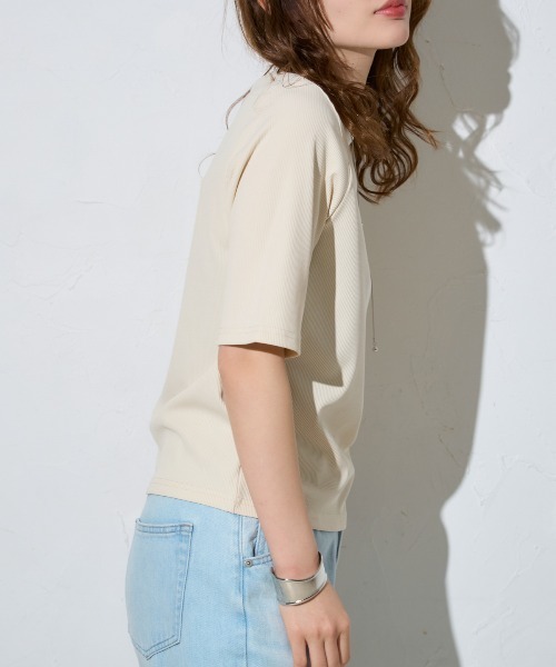 TRIANGLE PALETTE(トライアングルパレット)の「モックネック5分袖トップス(Tシャツ/カットソー・レディース・ピンク/グリーン/ホワイト/ブラック/アイボリー/チャコールグレー・FREE)」の9枚目の写真