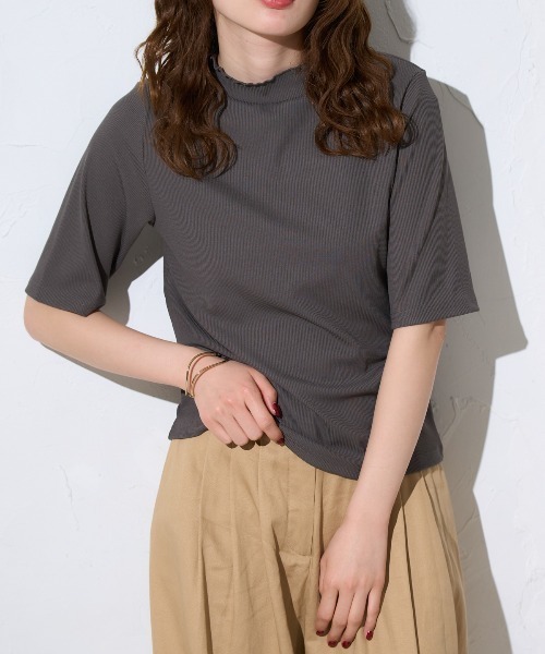 TRIANGLE PALETTE(トライアングルパレット)の「モックネック5分袖トップス(Tシャツ/カットソー・レディース・ピンク/グリーン/ホワイト/ブラック/アイボリー/チャコールグレー・FREE)」の13枚目の写真