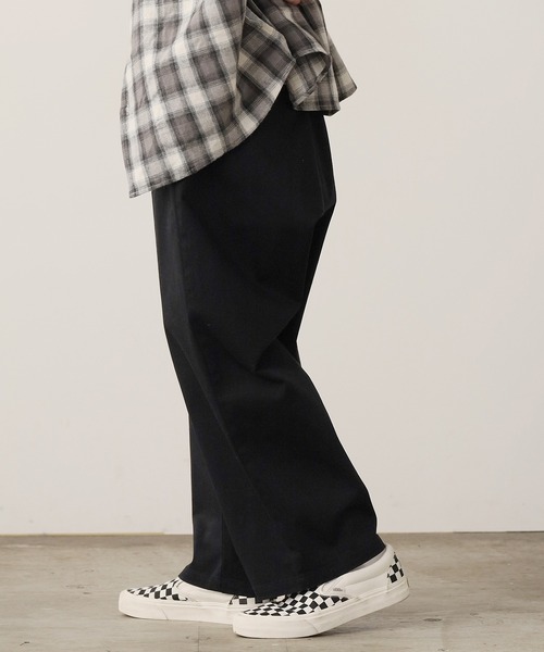 ROOPTOKYO（ループトウキョウ）の「ワイドバルーンクロップドチノ（チノパンツ・メンズ・ブラック/ライトベージュ/カーキ・マルチサイズ）」の7枚目の写真