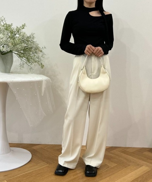 mebole（メボレ）の「チョーカーネックワンショルトップス（Tシャツ/カットソー・レディース・ブラック/ワインレッド・FREE）」の17枚目の写真