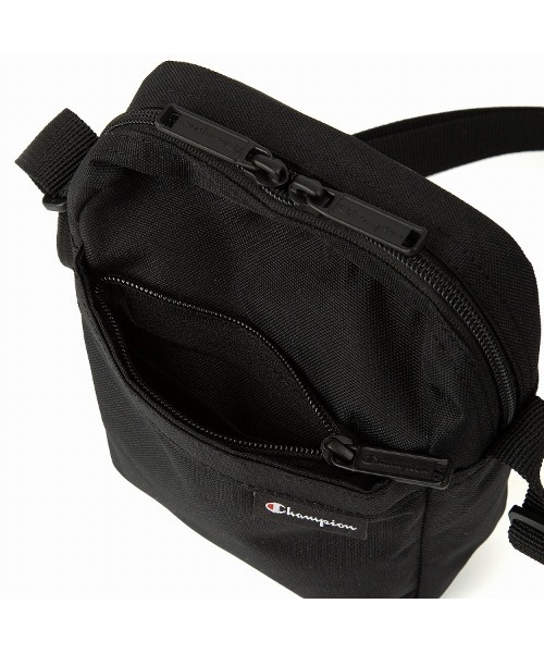 Champion（チャンピオン）の「ショルダーバッグ メンズ レディース チャンピオン champion デモイン No.68601（ショルダーバッグ・メンズ・ブラック/ネイビー・FREE）」の8枚目の写真