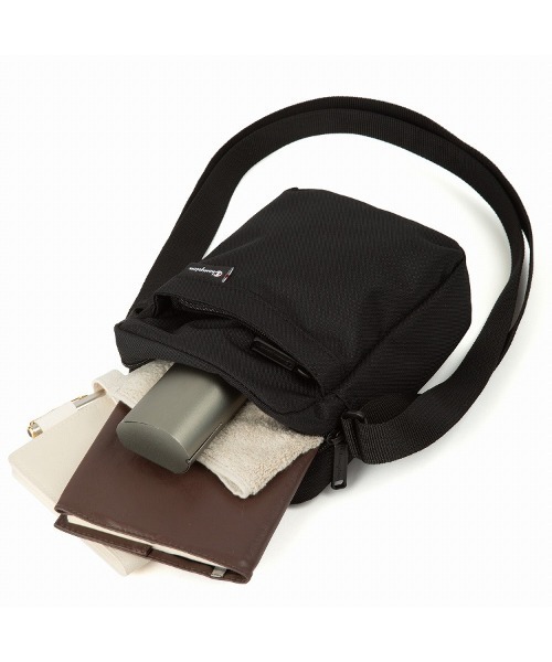 Champion（チャンピオン）の「ショルダーバッグ メンズ レディース チャンピオン champion デモイン No.68601（ショルダーバッグ・メンズ・ブラック/ネイビー・FREE）」の11枚目の写真