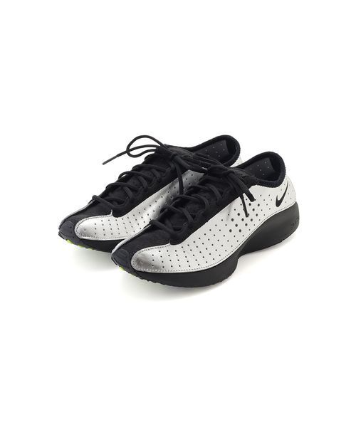 NIKE(ナイキ)の「【NIKE】W AIR SUPERFLY(スニーカー・レディース・シルバー・23.5cm/24cm/24.5cm/25cm/25.5cm/23cm)」の2枚目の写真