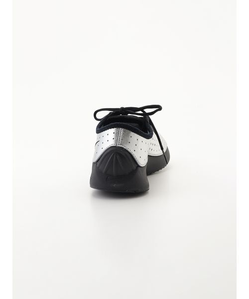 NIKE(ナイキ)の「【NIKE】W AIR SUPERFLY(スニーカー・レディース・シルバー・23.5cm/24cm/24.5cm/25cm/25.5cm/23cm)」の4枚目の写真