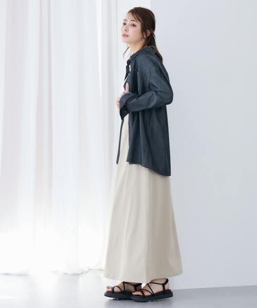 slattgir(スラットジール)の「高身長 綿混シャンブレーシャツ(トールサイズ)(シャツ/ブラウス・レディース・ブルー/ブラック・LL/3L/4L/5L/M/L)」の4枚目の写真