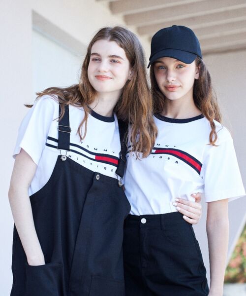 TOMMY HILFIGER(トミーヒルフィガー)の「【オンライン限定】【ユニセックス】トミーヒルフィガーロゴTシャツ / TINO TEE(Tシャツ/カットソー・メンズ・ブルー/ブラック/ホワイト/グレー・MEDIUM/SMALL/X-LARGE/LARGE/X-SMALL)」の16枚目の写真