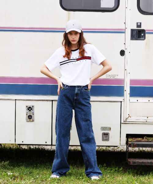 TOMMY HILFIGER(トミーヒルフィガー)の「【オンライン限定】【ユニセックス】トミーヒルフィガーロゴTシャツ / TINO TEE(Tシャツ/カットソー・メンズ・ブルー/ブラック/ホワイト/グレー・MEDIUM/SMALL/X-LARGE/LARGE/X-SMALL)」の11枚目の写真