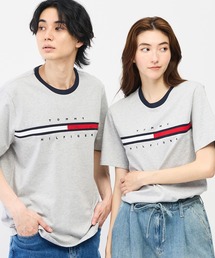 TOMMY HILFIGER（トミーヒルフィガー）の「【オンライン限定】【ユニセックス】トミーヒルフィガーロゴTシャツ / TINO TEE（Tシャツ/カットソー）」