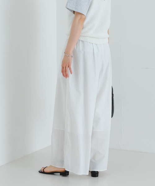 URBAN RESEARCH(アーバンリサーチ)の「コットンギャザーワイドパンツ(その他パンツ・レディース・ブラック/オフホワイト・FREE)」の10枚目の写真