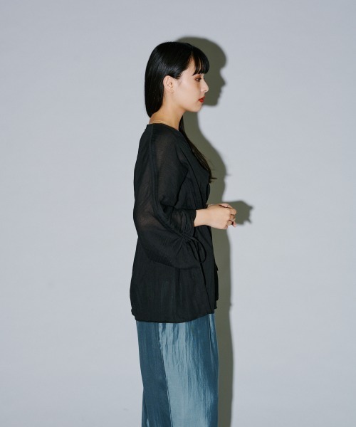 terrace(テラス)の「フラッフィードロストぺプラムブラウス(シャツ/ブラウス・レディース・イエロー/オフホワイト/ブラック・MEDIUM)」の14枚目の写真