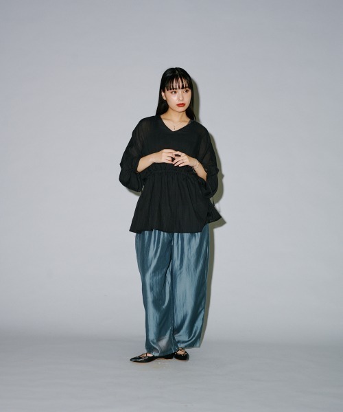 terrace(テラス)の「フラッフィードロストぺプラムブラウス(シャツ/ブラウス・レディース・イエロー/オフホワイト/ブラック・MEDIUM)」の15枚目の写真
