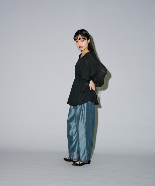 terrace(テラス)の「フラッフィードロストぺプラムブラウス(シャツ/ブラウス・レディース・イエロー/オフホワイト/ブラック・MEDIUM)」の16枚目の写真