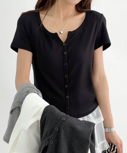aimoha(アイモハ)の「【aimoha】ショート丈フィットボタンカットソー(Tシャツ/カットソー・レディース・ブラック/ホワイト/ライトグレー・FREE)」の11枚目の写真