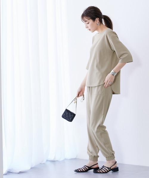 slattgir(スラットジール)の「高身長 着心地ラクチンボリュームカットソージョガーパンツ(セットアップ対応)(トールサイズ)(その他パンツ・レディース・グレイッシュベージュ/チャコール・5L/M/L/LL/3L/4L)」の17枚目の写真