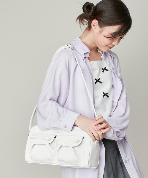 JENNI（ジェニィ）の「ダブルリボンポケットショルダー（ショルダーバッグ・キッズ・オフホワイト/ブラック・F）」の2枚目の写真