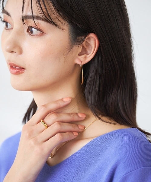 a.v.v（アーヴェヴェ）の「ステンレスドロップピアス（ピアス（両耳用）・レディース・シルバー/ゴールド・38）」の3枚目の写真