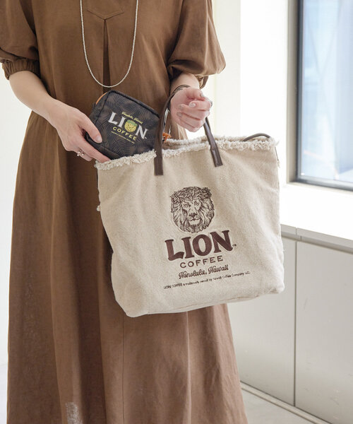 ear PAPILLONNER（イアパピヨネ）の「LION COFFEE(ライオンコーヒー)コラボスクエア型ポーチ（その他・レディース・レッド/ブラック・FREE）」の8枚目の写真