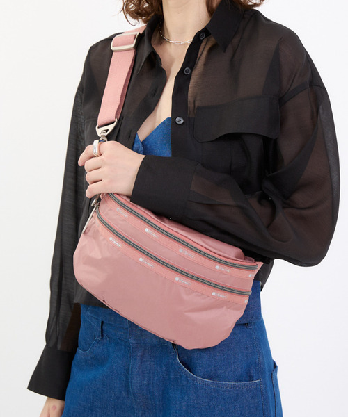 LeSportsac(レスポートサック)の「ESSENTIAL BELT BAG ダスティーピンクC(ボディバッグ/ウエストポーチ・レディース・ピンク・FREE)」の2枚目の写真